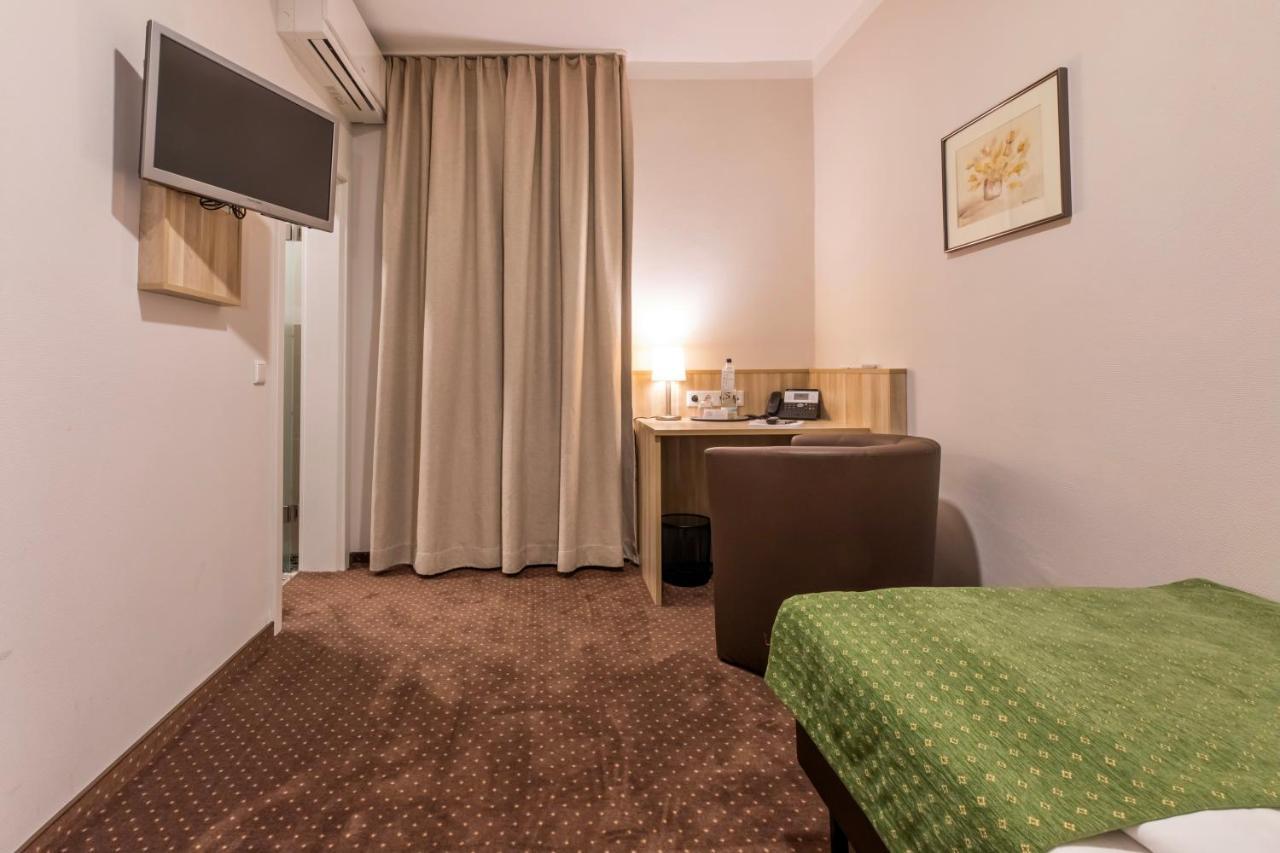 Bergmark Hotel Steinfeld  Eksteriør bilde